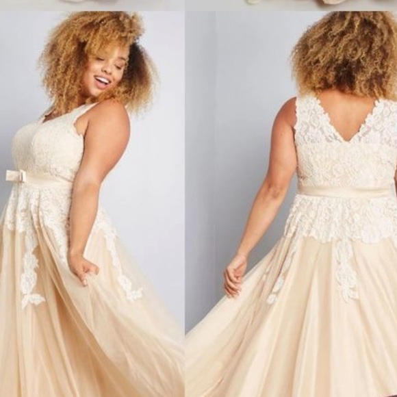 ModCloth Memorable Magic Wedding Gown - Picture 12 of 12